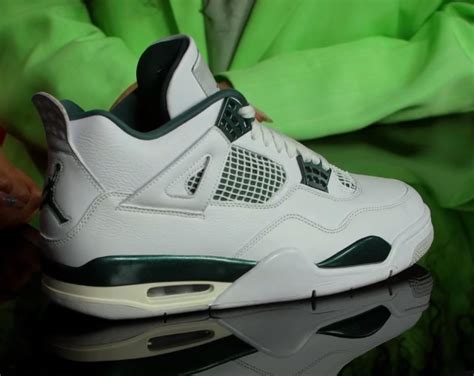 Air Jordan 4 'Oxidised Green' (FQ8138